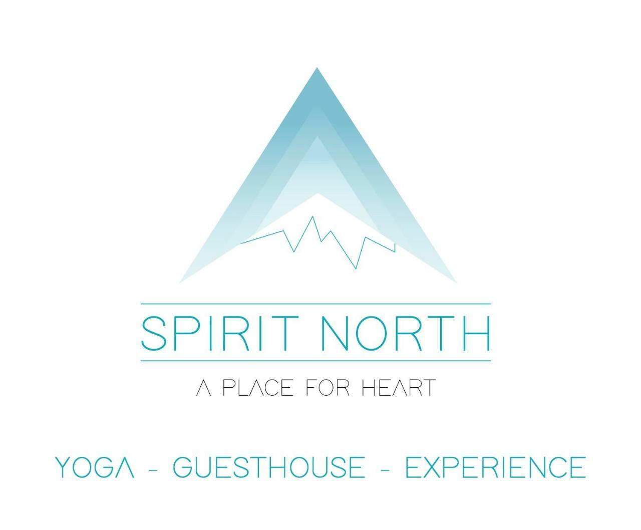 Spirit North Guesthouseフーサヴィーク エクステリア 写真